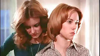 Tweeny spinster Leslie Is Back In Town